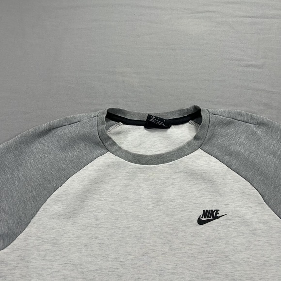 Nike Sweatshirt Mens Large Gray Fleece Pullover Crew Jumper Sweater Athleisure - Picture 3 of 11